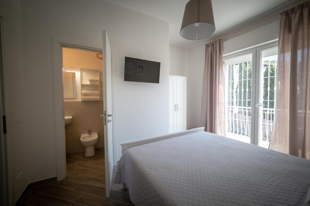 Saint Joseph Hotel Livorno Kültér fotó