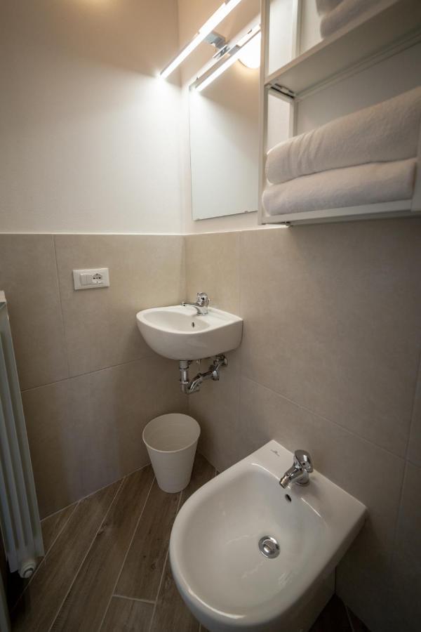 Saint Joseph Hotel Livorno Kültér fotó